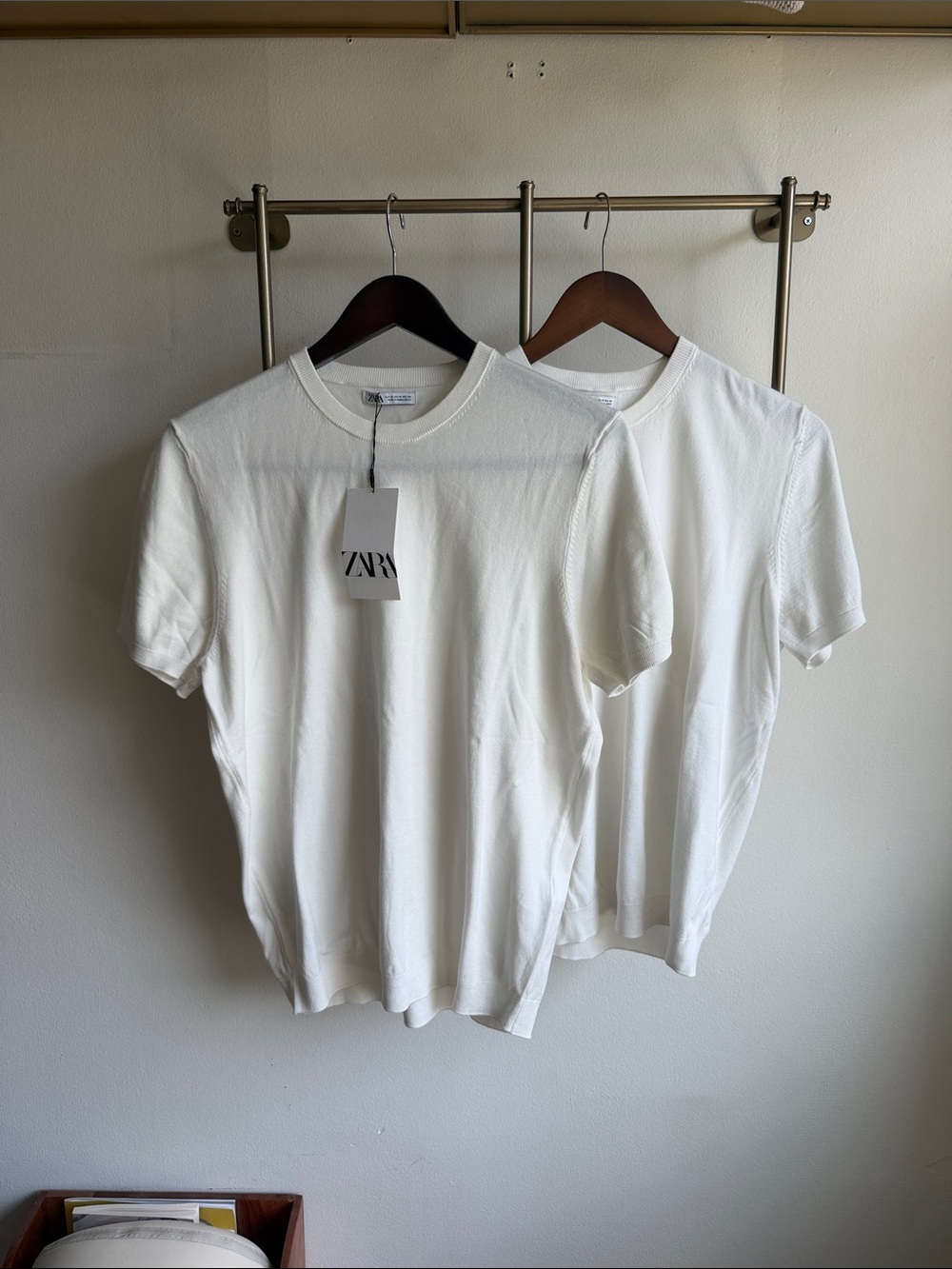 🎇SALE🎇 ZARA 🎇 KNIT SHORT SLEEVE 🎇 MEDIUM 🎇 WHITE  🎇SET OF 2